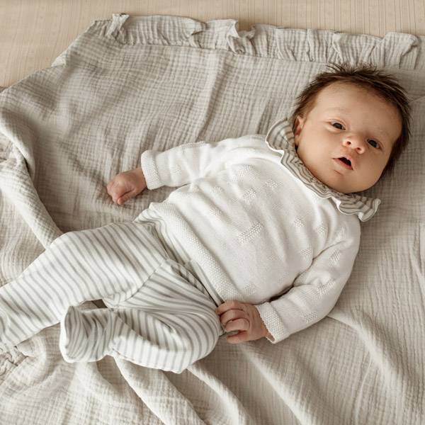 Conjunto Bebé 2 Piezas con Jersey de Punto y Polaina Rayas