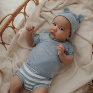 Conjunto-Corto-Ranita-Gorro-Liso-Celeste.jpg