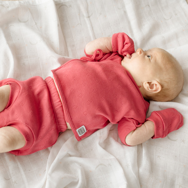 Manoplas calado corazones 100% algodón bebé